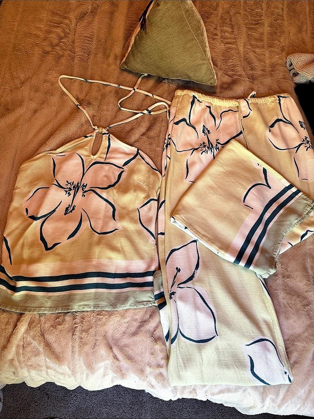 Cienna Sky Floral Set in Yellow & Blue Size Large